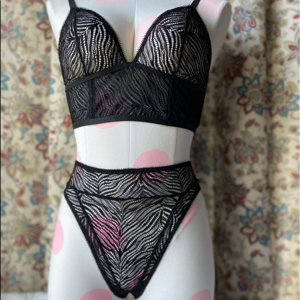 Very sexy Victoria’s Secret set